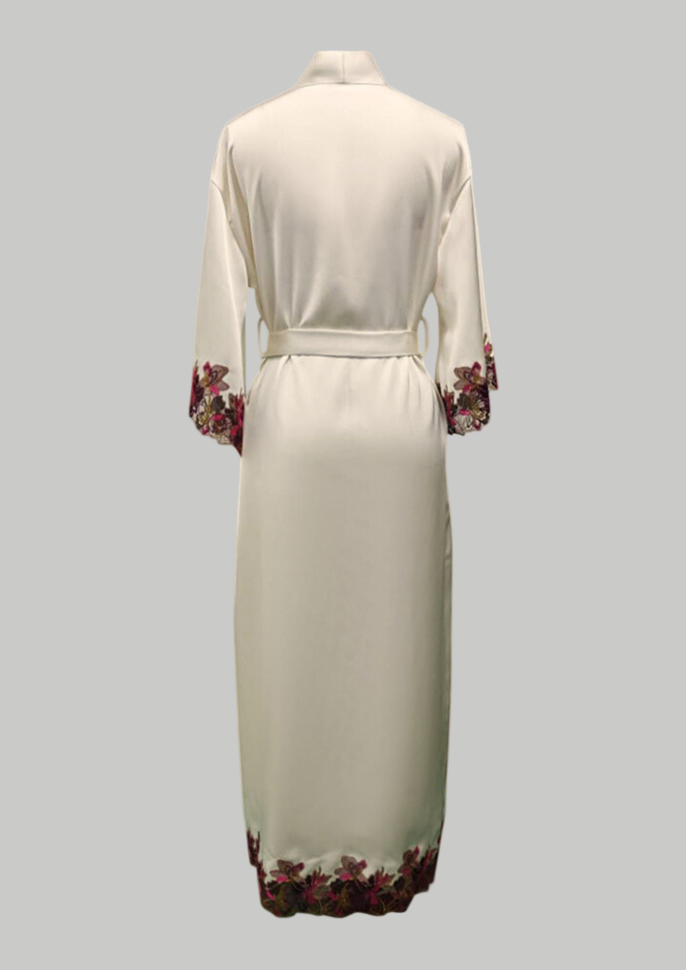 (Preorder) Serica Long Silk Cream Robe with Floral Lace Trim